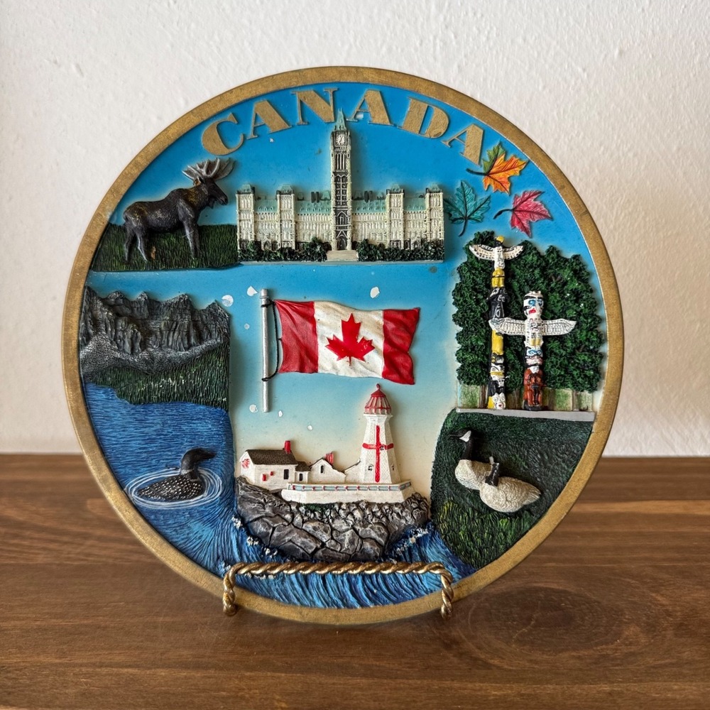 Vintage Canada Relief Plate 3D Souvenir Moose Flag Totem Scenic